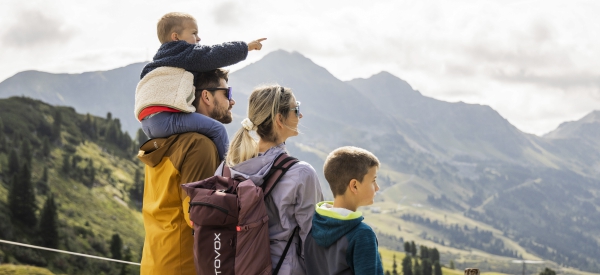 Zwischen Gipfeln und Wasserfall: Familienwanderungen in Obertauern – Großes Bergfest am 22. August